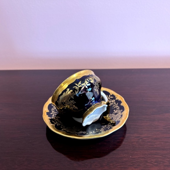 Weimar Katharina Miniature Porcelain Echt Kobalt and Gold Coffee Cup and Saucer - Picture 10 of 13